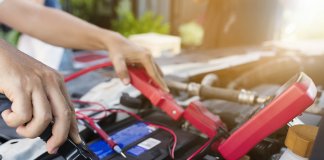 Auto überbrücken: So geben Sie erfolgreich Starthilfe! Starthilfe