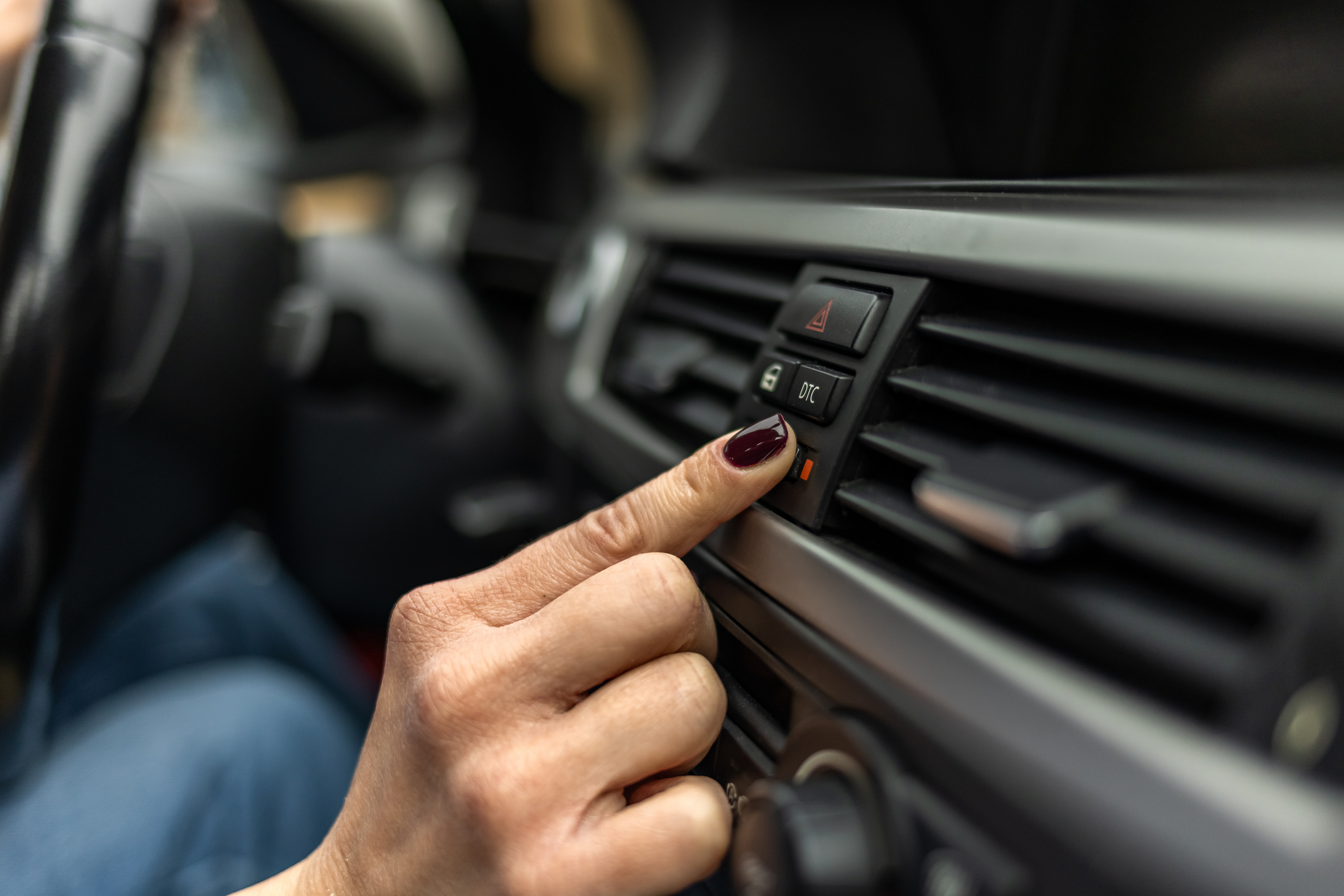 Beschlagene Scheiben: Feuchtigkeit im Auto - AUTO BILD