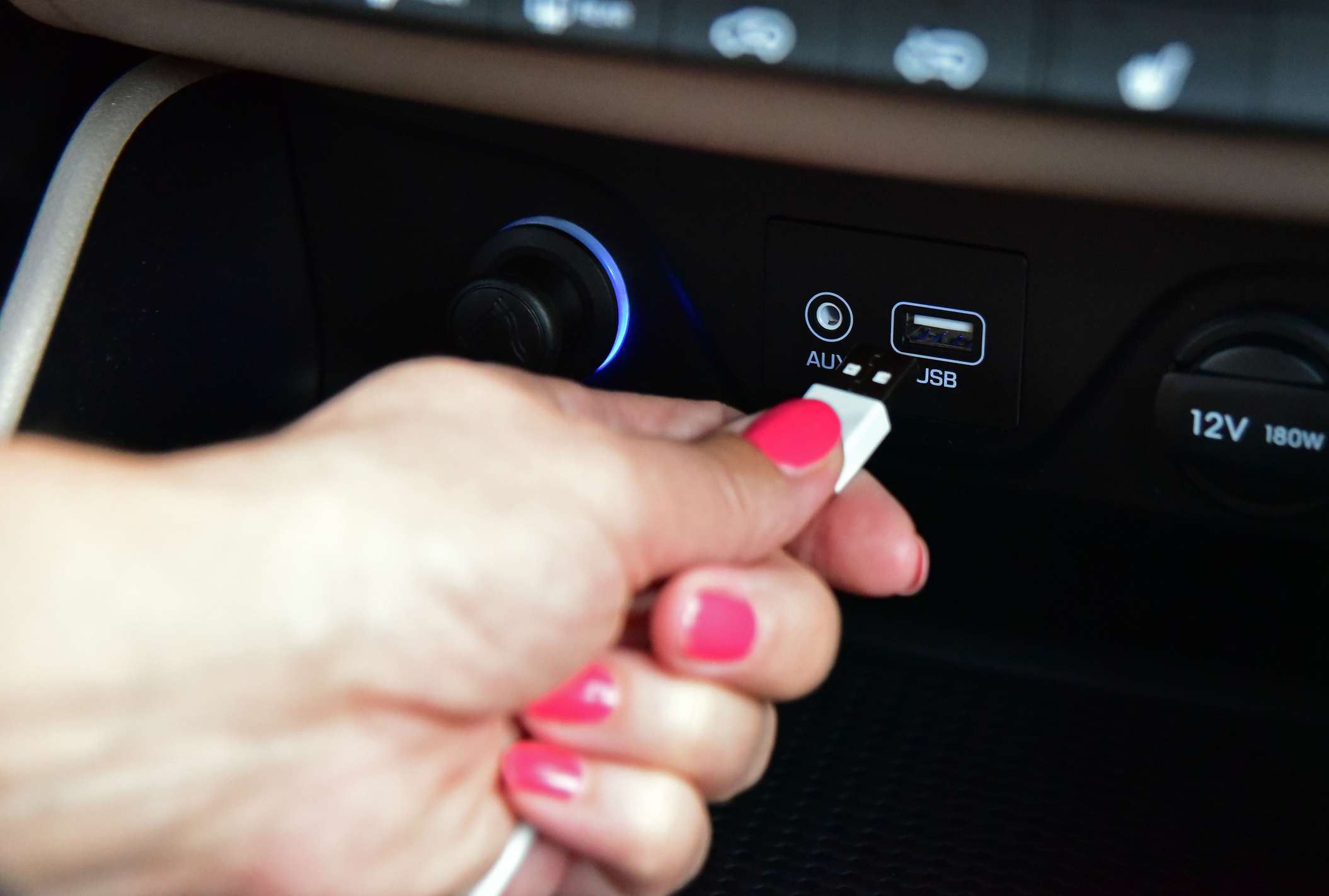 USB und Bluetooth am Autoradio nachrüsten – so funktioniert's - Krafthand